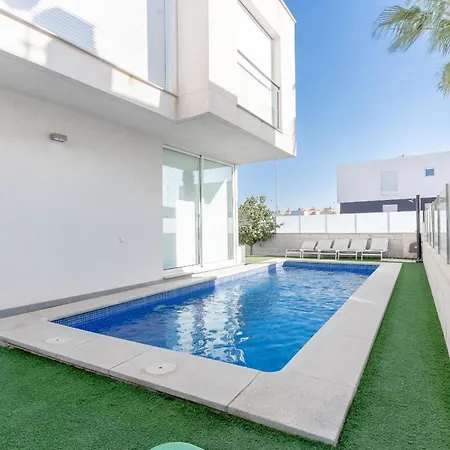 Oasis Del Sol By United Renters Chalet