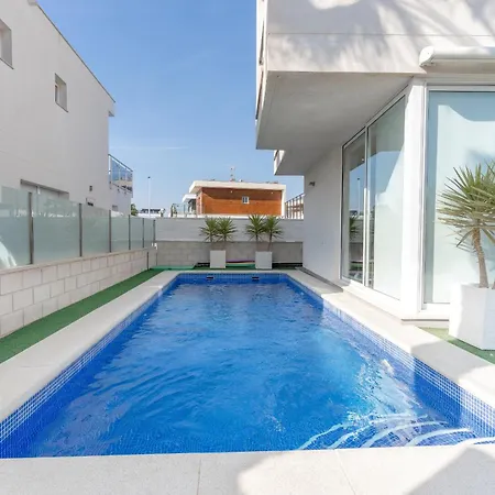 Chalet Oasis Del Sol By United Renters